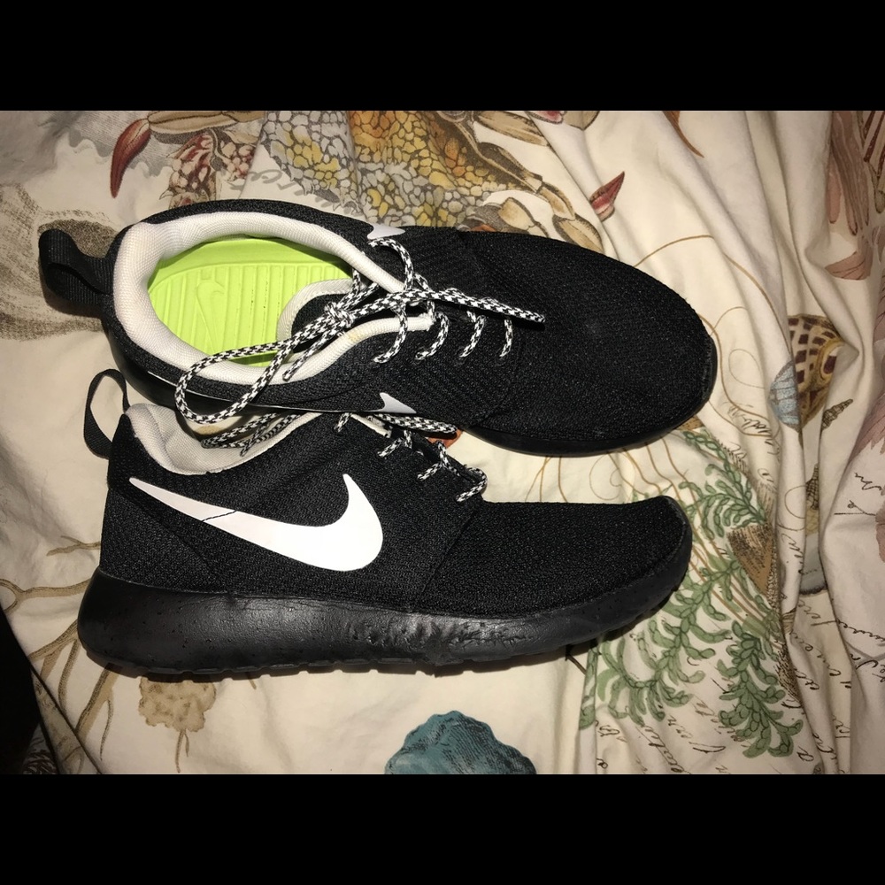 nike roshes